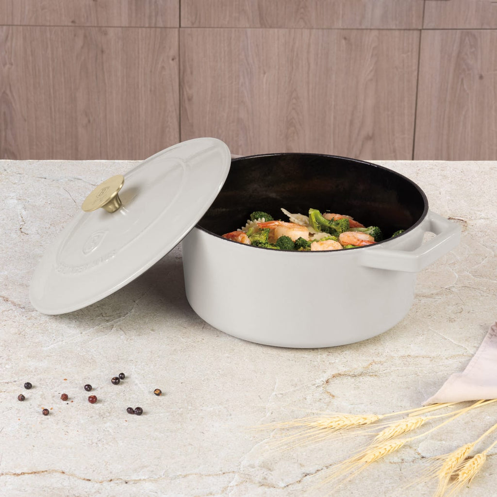 Oala din fontă „Monaco Elegance” – rafinament și performanță în bucătărie 24 cm