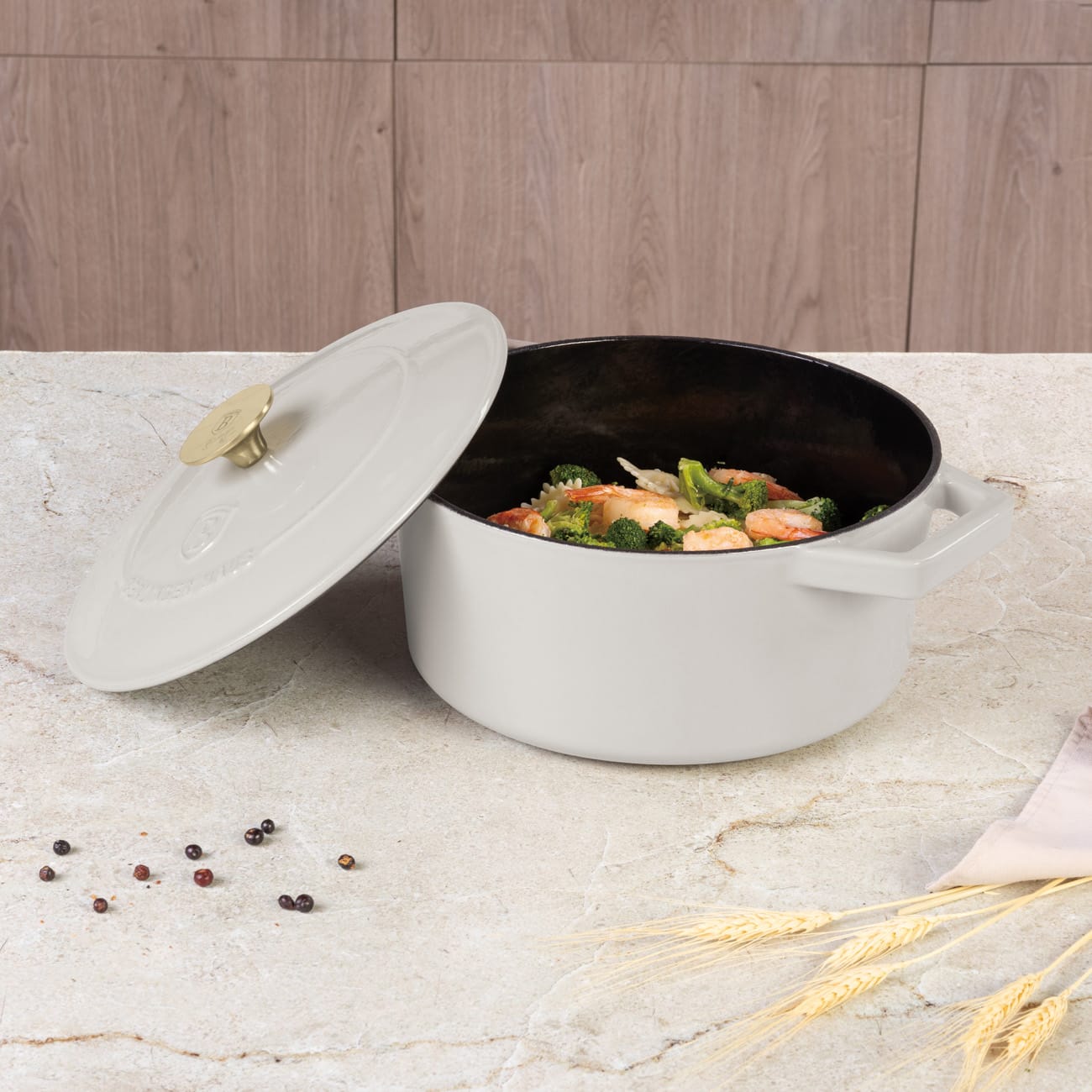 Oala din fontă „Monaco Elegance” – rafinament și performanță în bucătărie 24 cm