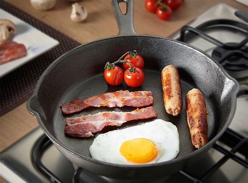 Tigaie de fonta diametru de 26 cm cu ciocuri laterale